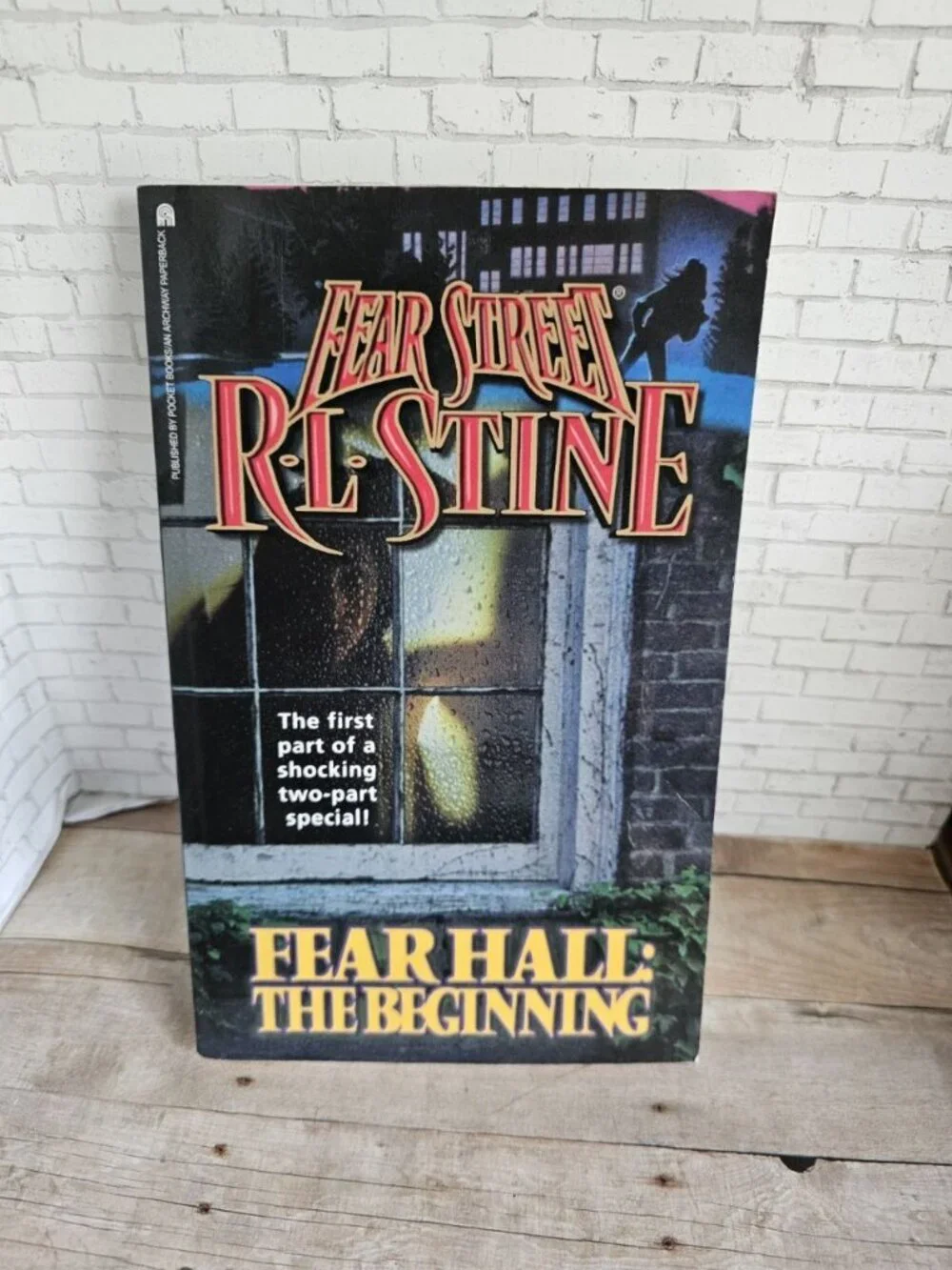 R.L. Stine Fear Hall The Beginning 1997 First Printing Fear Street Book
